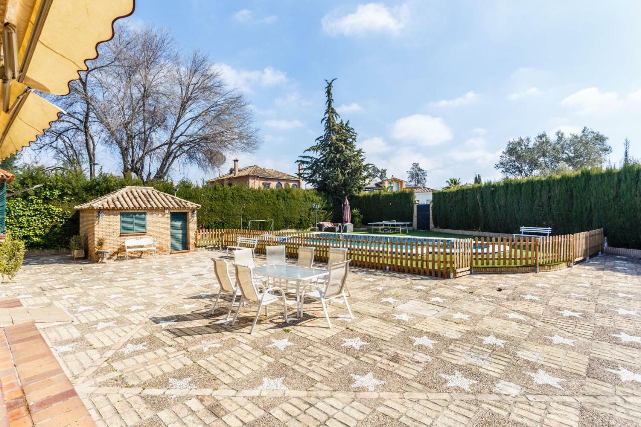 Divi Apartments Villa Reyes Майрена-дель-Альхарафе Екстер'єр фото
