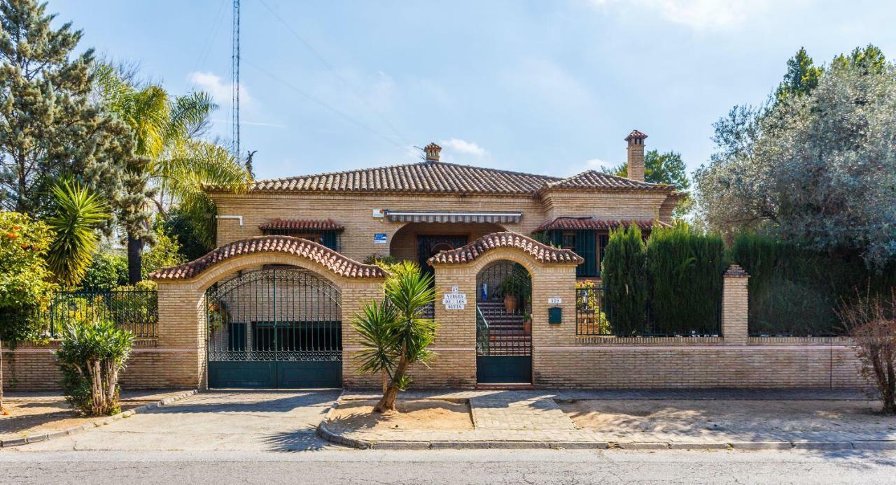 Divi Apartments Villa Reyes Майрена-дель-Альхарафе Екстер'єр фото