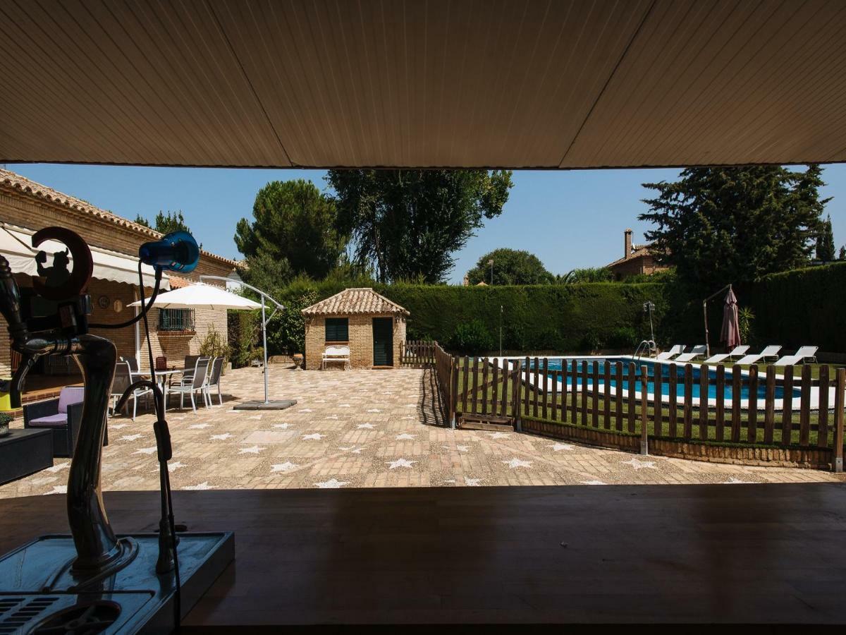 Divi Apartments Villa Reyes Майрена-дель-Альхарафе Екстер'єр фото