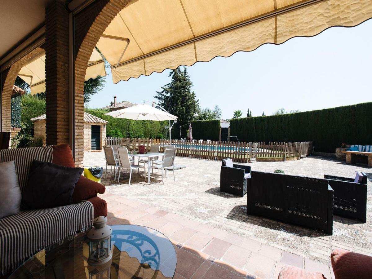 Divi Apartments Villa Reyes Майрена-дель-Альхарафе Екстер'єр фото
