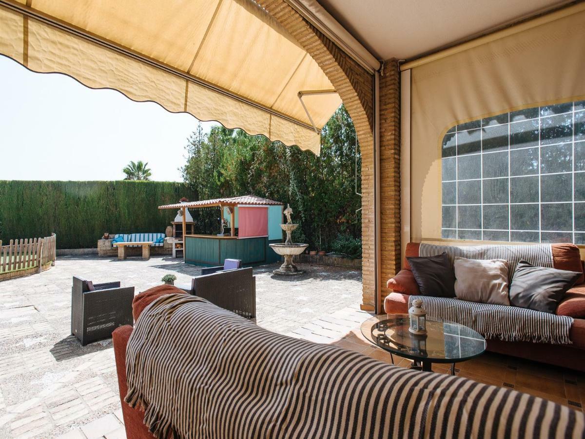Divi Apartments Villa Reyes Майрена-дель-Альхарафе Екстер'єр фото