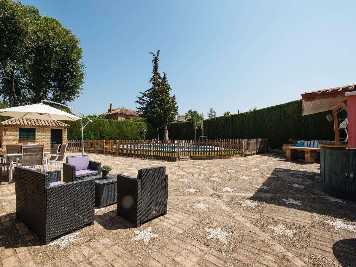 Divi Apartments Villa Reyes Майрена-дель-Альхарафе Екстер'єр фото
