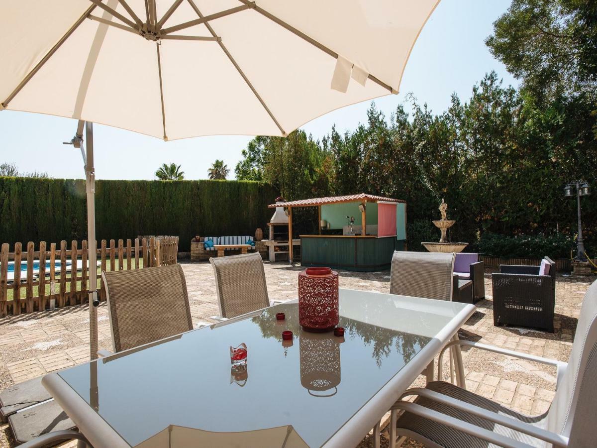 Divi Apartments Villa Reyes Майрена-дель-Альхарафе Екстер'єр фото
